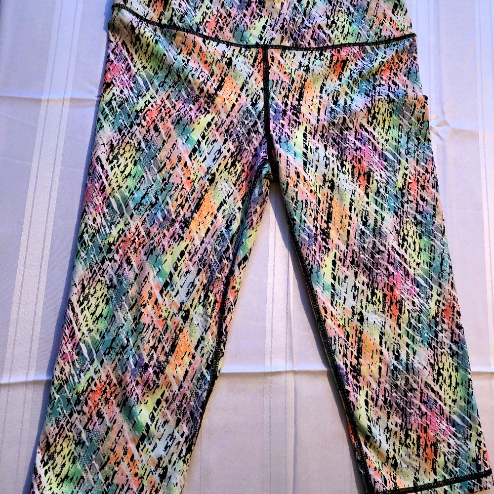 Victoria's Secret VSX Sport capri leggings yoga pants